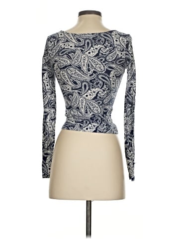 Charlotte Russe Long Sleeve T-Shirt (view 2)