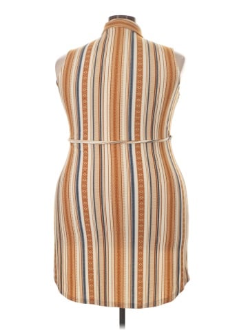 No Boundaries Casual Dress (view 2)
