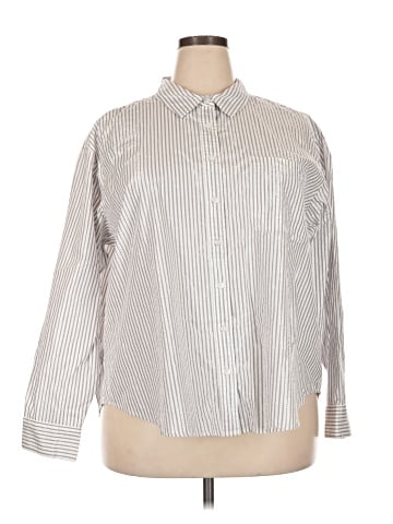 Maurices Long Sleeve Button-Down Shirt (view 1)