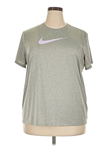 Nike Short Sleeve Top (view 1)