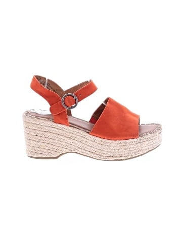 Universal Thread Wedges (view 1)