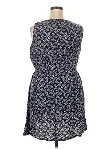 Old Navy Casual Dress (view 2)