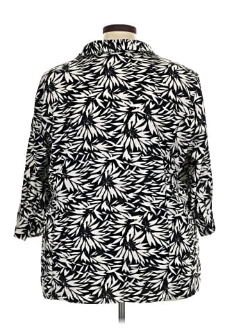 Maggie Barnes 3/4 Sleeve Blouse (view 2)