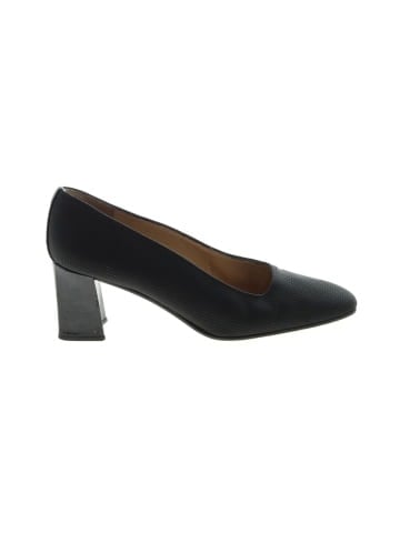Stuart Weitzman Heels (view 1)