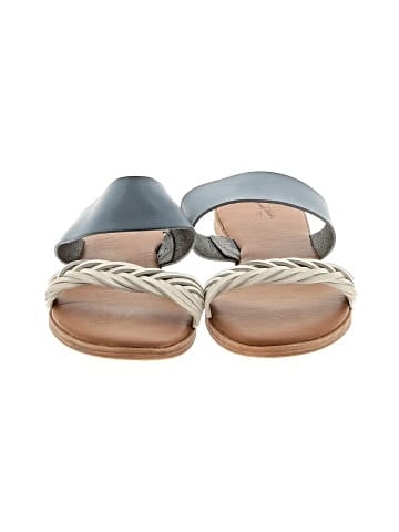 Universal Thread Sandals (view 2)