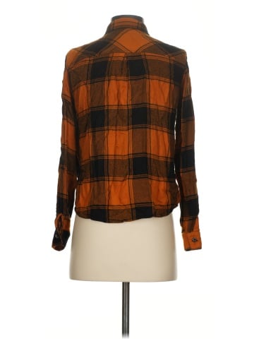 Maurices Long Sleeve Button-Down Shirt (view 2)