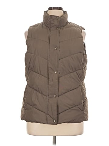 Gap Outlet Vest (view 1)