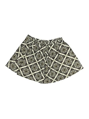 Wild Pearl Shorts (view 2)