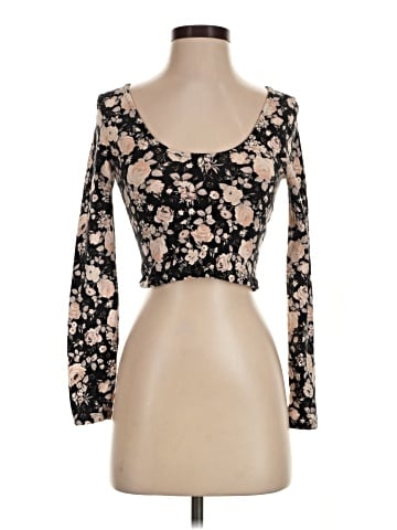 Forever 21 Long Sleeve T-Shirt (view 1)