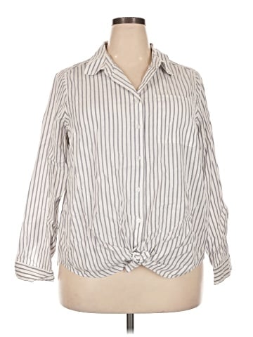 Torrid 3/4 Sleeve Button-Down Shirt (view 1)