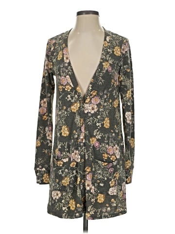 Agnes & Dora Cardigan (view 1)