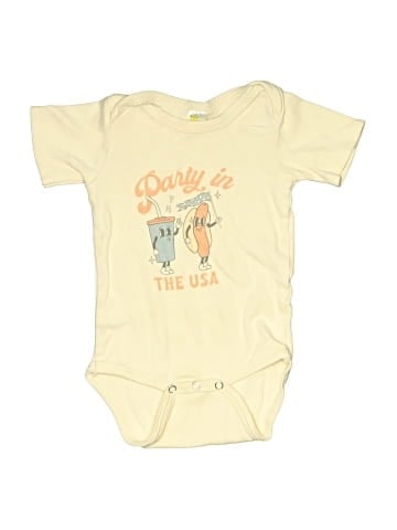 Laughing Giraffe Short Sleeve Onesie (view 1)