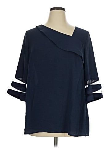 BLOOMCHIC 3/4 Sleeve Top (view 1)