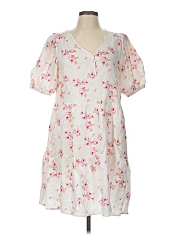 Saks Fifth Avenue Casual Dress (view 1)