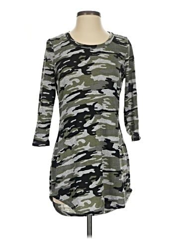 Bobbie Brooks 3/4 Sleeve T-Shirt (view 1)