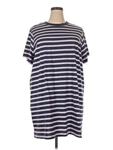 Old Navy Casual Dress (view 1)