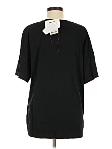 Vera Wang Short Sleeve T-Shirt (view 2)