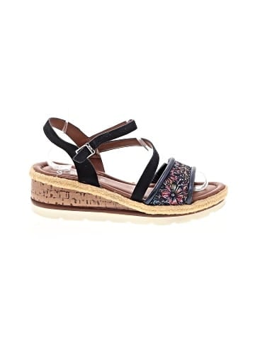Ara Wedges (view 1)
