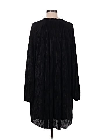 Banana Republic Casual Dress (view 2)