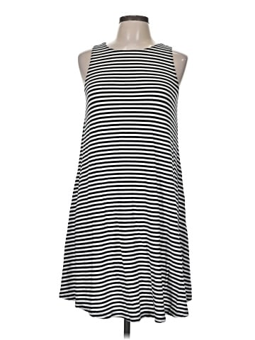 Old Navy Casual Dress (view 1)