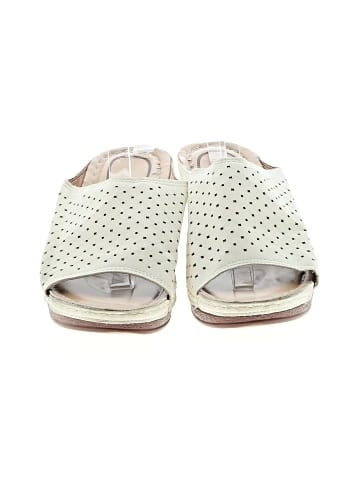 Unbranded Wedges (view 2)