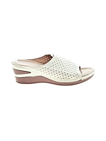 Unbranded Wedges (view 1)