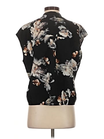 Vince. Sleeveless Silk Top (view 2)