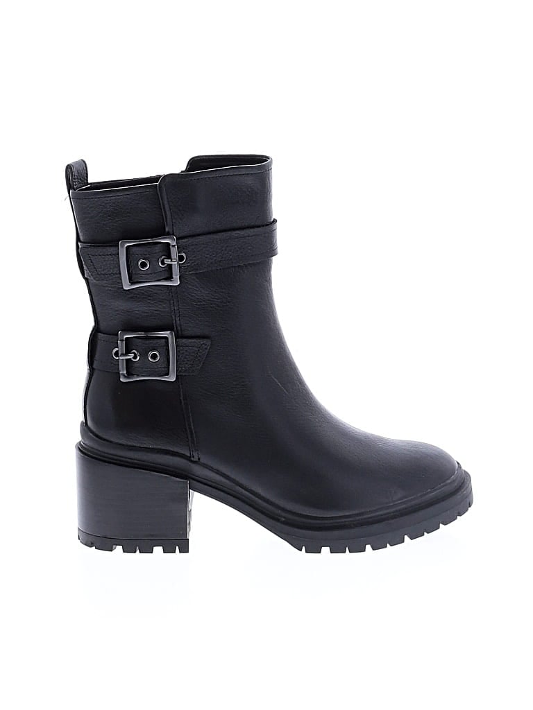 Pre-owned Naturalizer Ankle Boots In Black