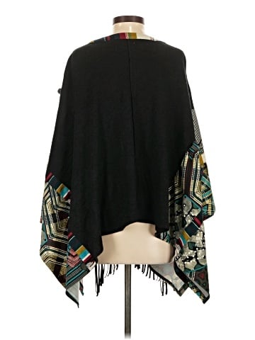 Radzoli Poncho (view 2)