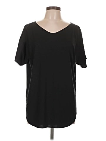 Uniqlo Short Sleeve T-Shirt (view 1)