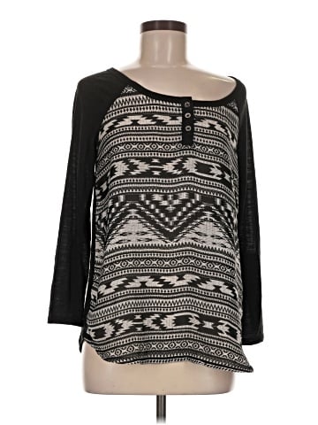 Maurices 3/4 Sleeve T-Shirt (view 1)