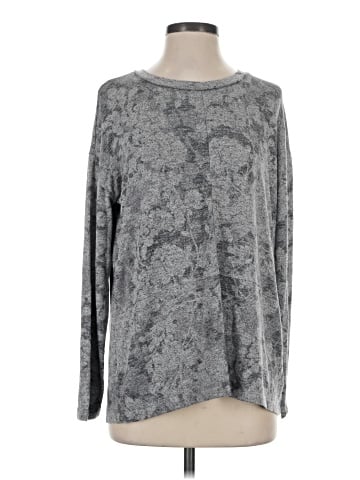 Liz Claiborne Long Sleeve T-Shirt (view 1)