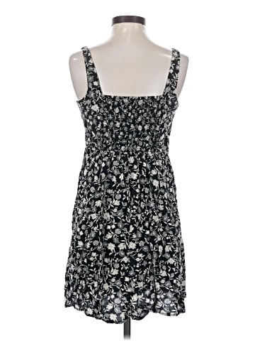 Old Navy Casual Dress (view 2)
