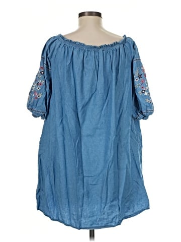 Listicle Short Sleeve Blouse (view 2)