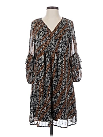 Figueroa & Flower Casual Dress (view 1)