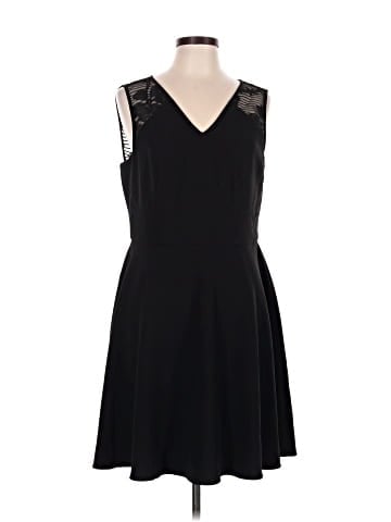 White House Black Market Cocktail Dress (view 1)