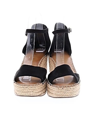Kelly & Katie Wedges (view 2)