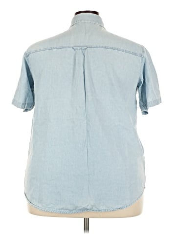 Cherokee Short Sleeve Button-Down Shirt (view 2)