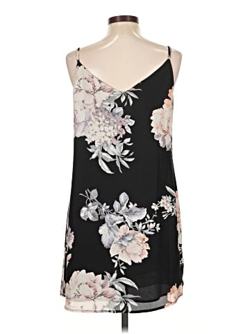 Socialite Sleeveless Top (view 2)