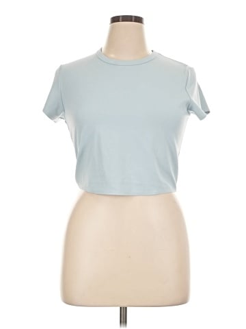Uniqlo Short Sleeve T-Shirt (view 1)