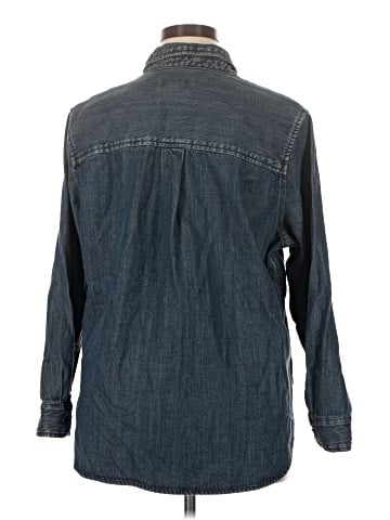Universal Thread Long Sleeve Button-Down Shirt (view 2)