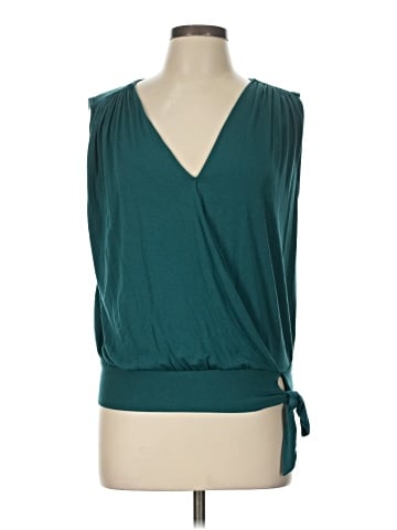 Amour Vert Sleeveless Blouse (view 1)