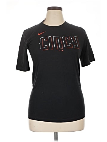 Nike Active T-Shirt (view 1)