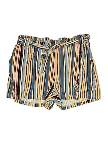 Full Circle Trends With Love Shorts (view 1)
