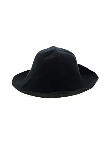 Universal Thread Hat (view 1)