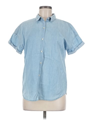 Levi's Short Sleeve Button-Down Shirt (view 1)