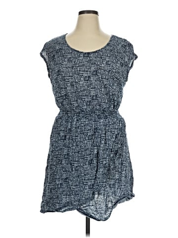 Daisy Fuentes Casual Dress (view 1)