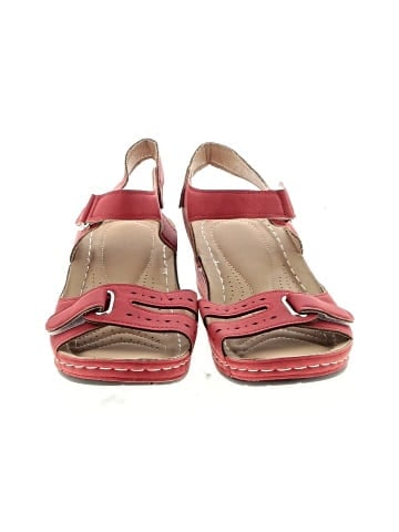 Unbranded Wedges (view 2)