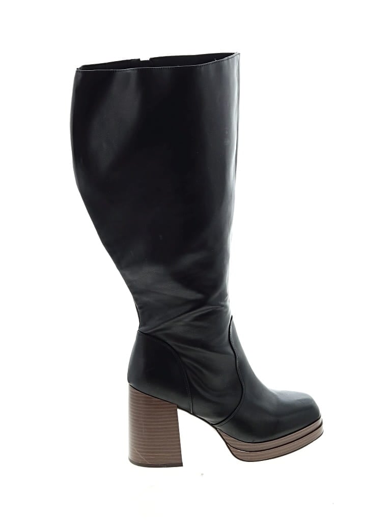 Pre-owned Torrid Boots In Black