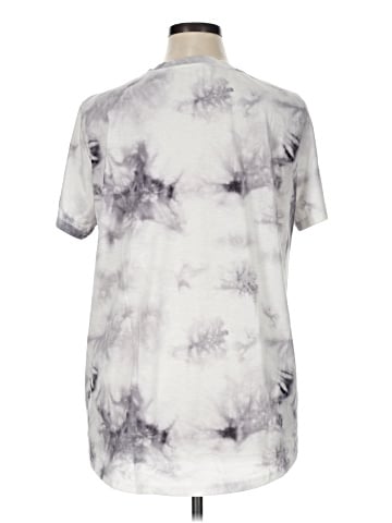 Amaryllis Short Sleeve T-Shirt (view 2)
